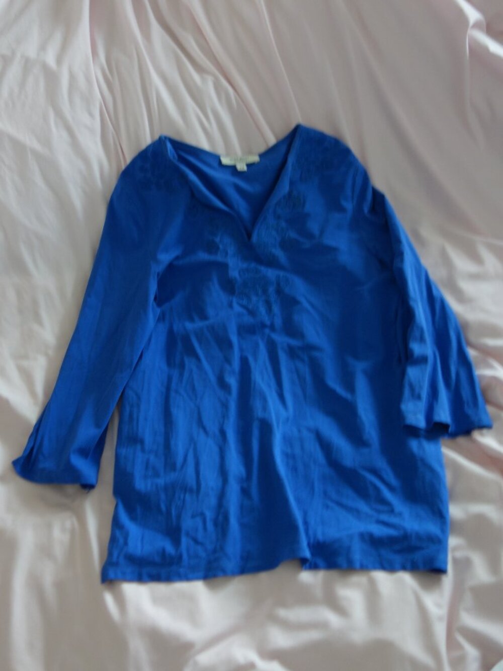 Nine West Separates Blue Embroidered V-Neck Tunic Top Size Medium